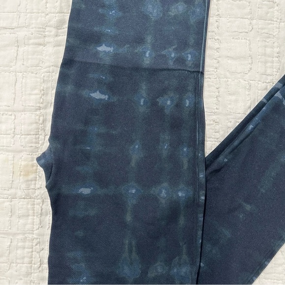 SPANX - Look At Me Now Seamless Leggings - Picture 4 of 5